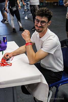 img00080.jpg