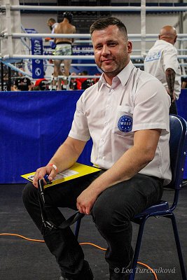 img00107.jpg