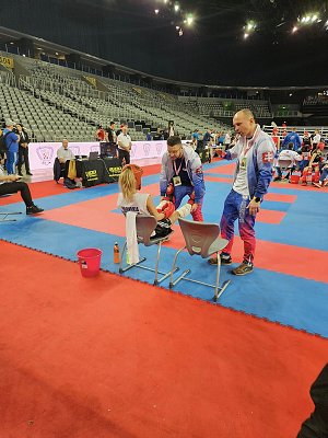 img00006.jpg